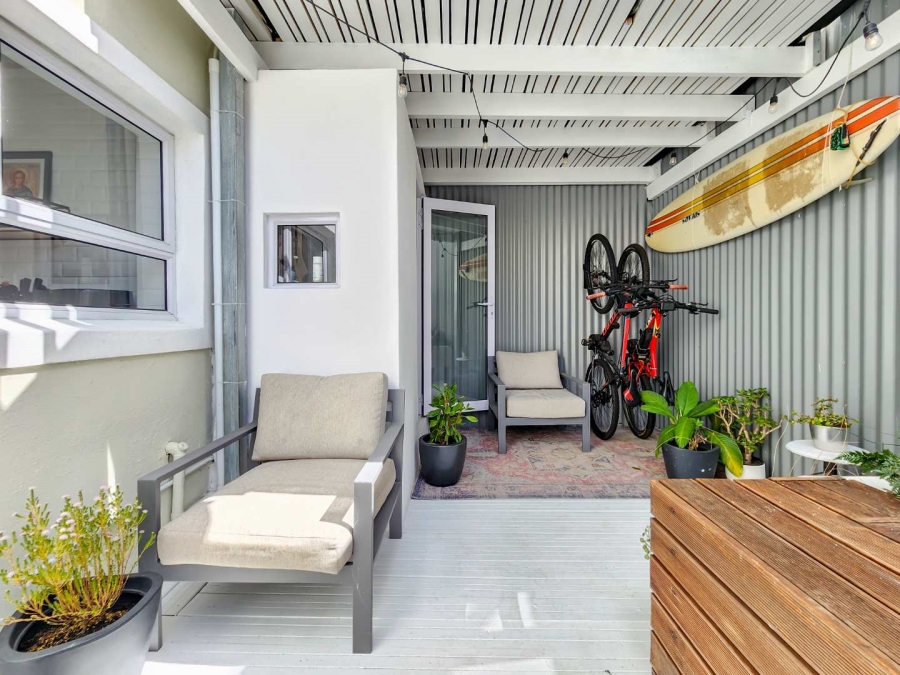 1 Bedroom Property for Sale in Woodstock Western Cape